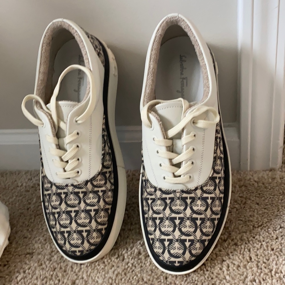 Authentic beautiful new ferragamo sneakers